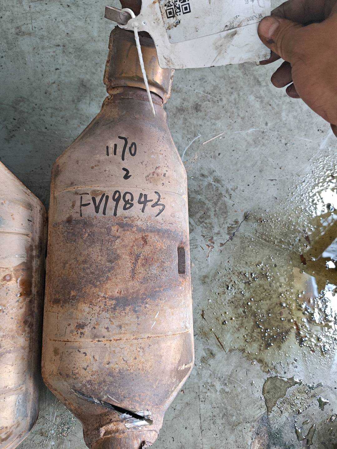 C2D18279 Three-Way Catalytic Converter, Left