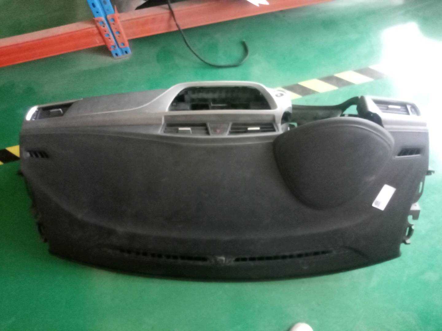7057003800 仪表台壳