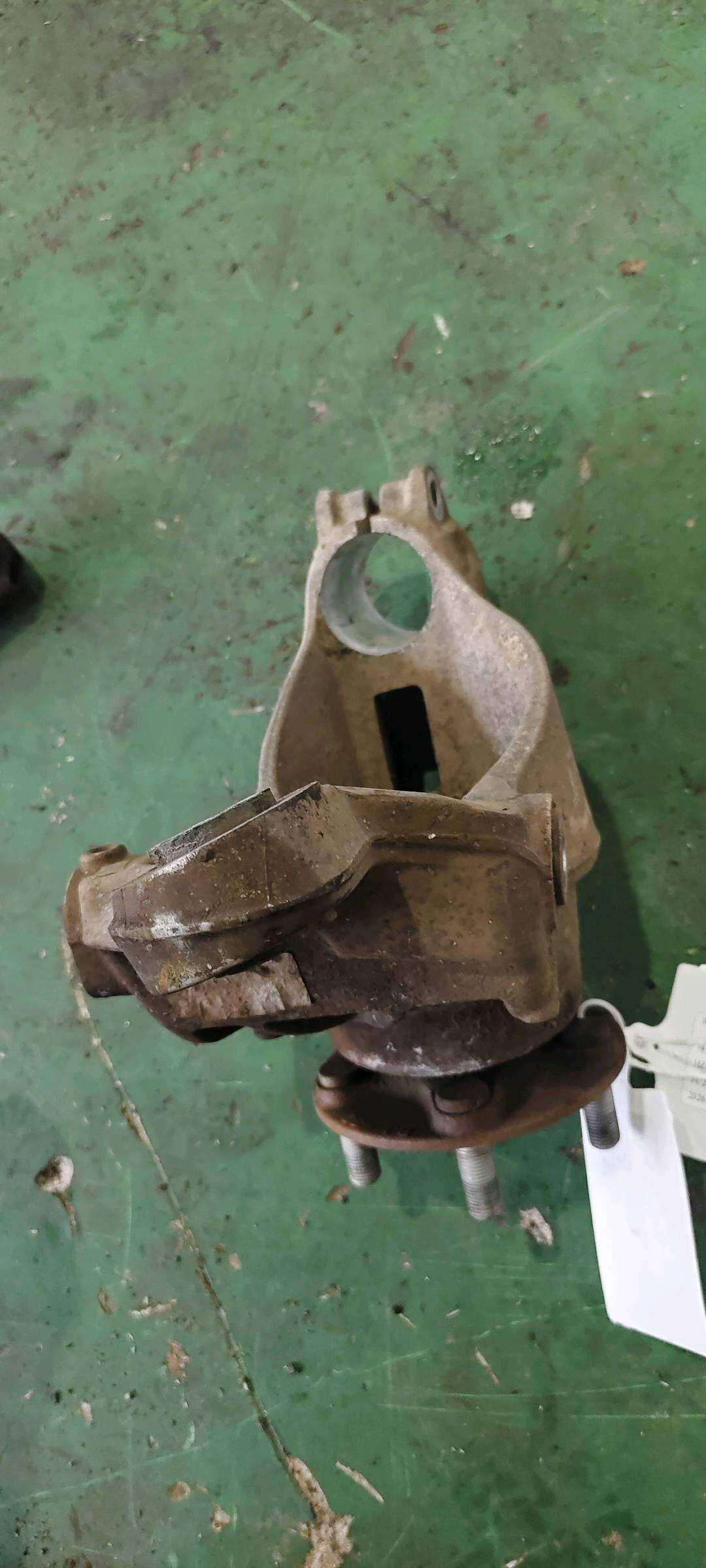 LR024427 Rear Wheel Hub, Left