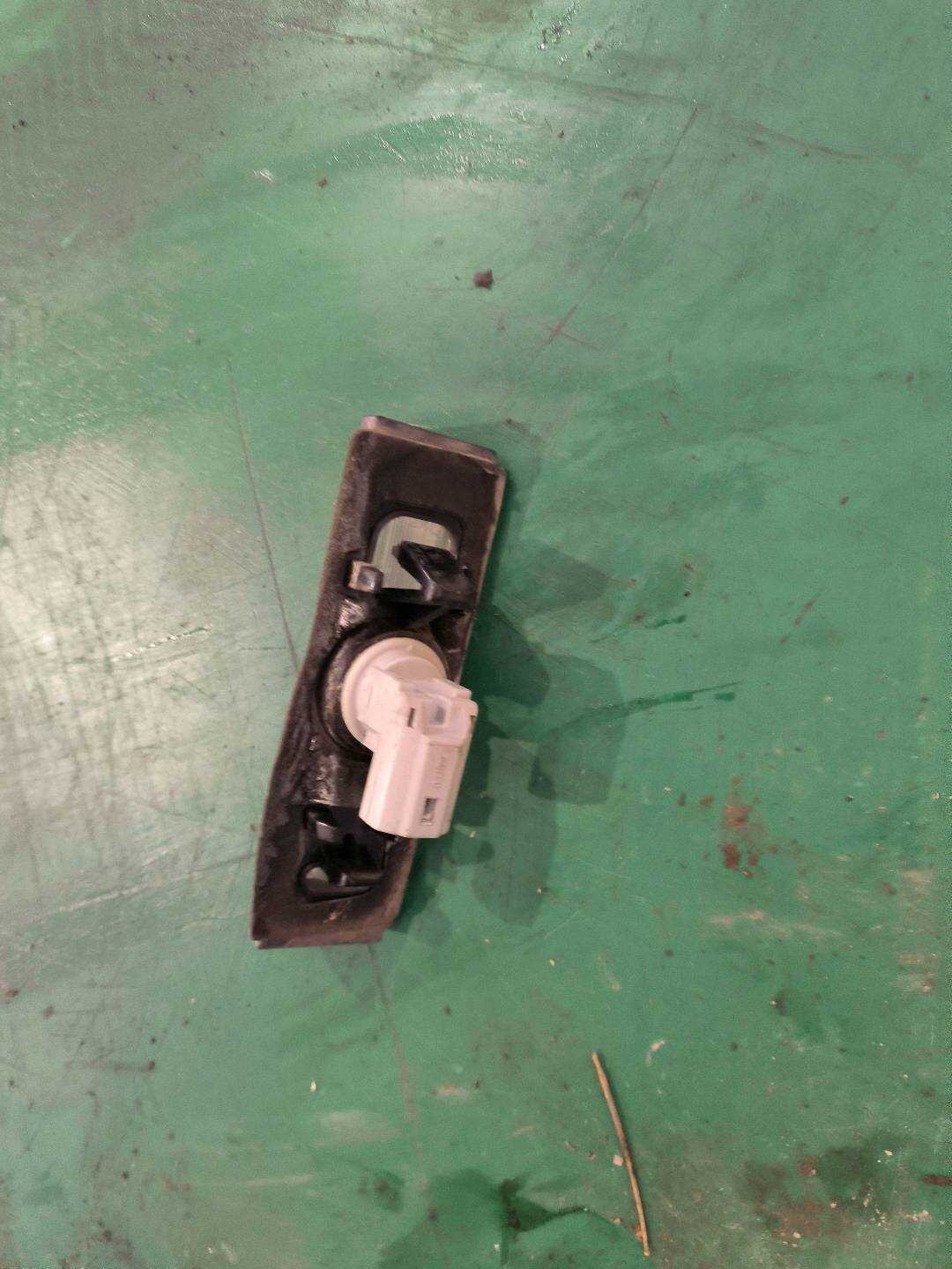 8127006052 后牌照灯