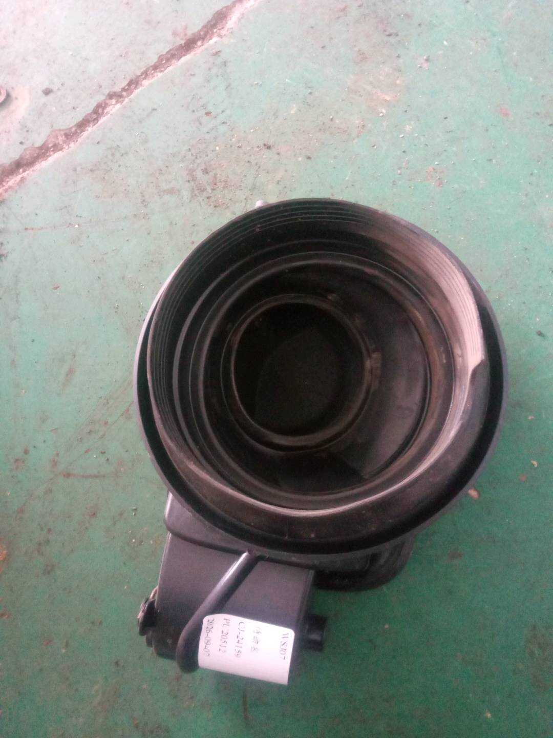 51177160631 燃油箱加注底座