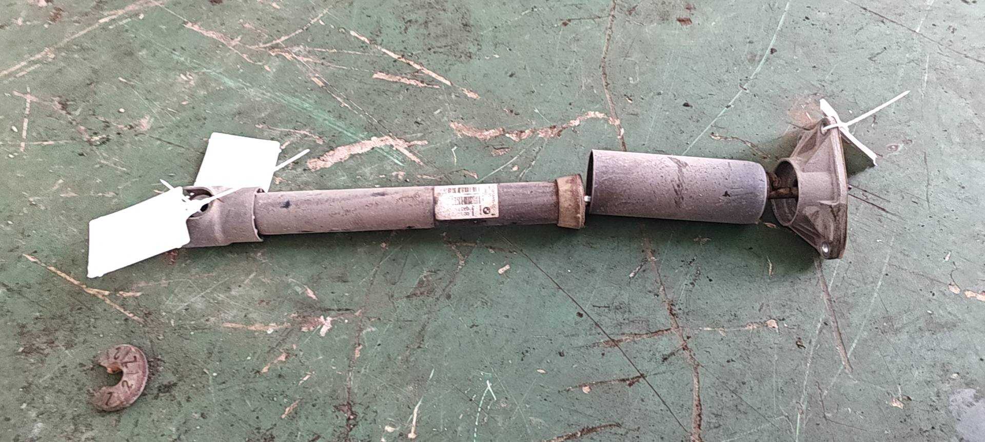 33506887330 后减震器芯