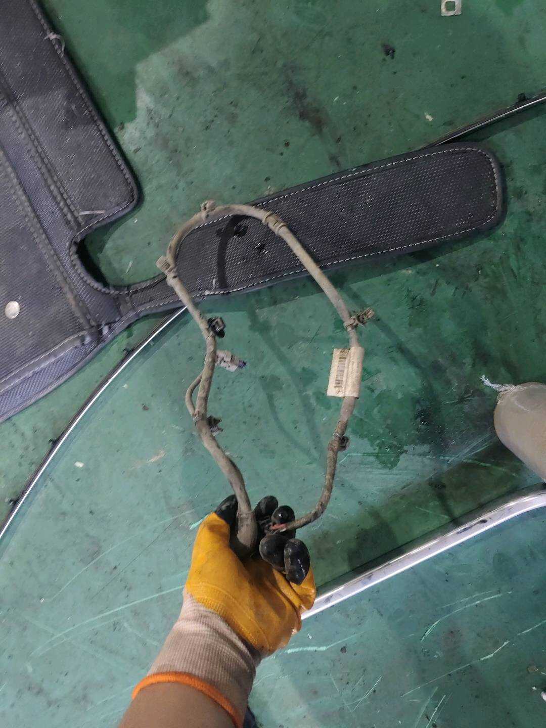 B012586 左后制动分泵线束