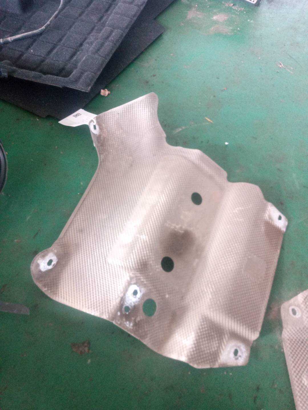 8F0804172 Exhaust Pipe Heat Shield, Rear Right