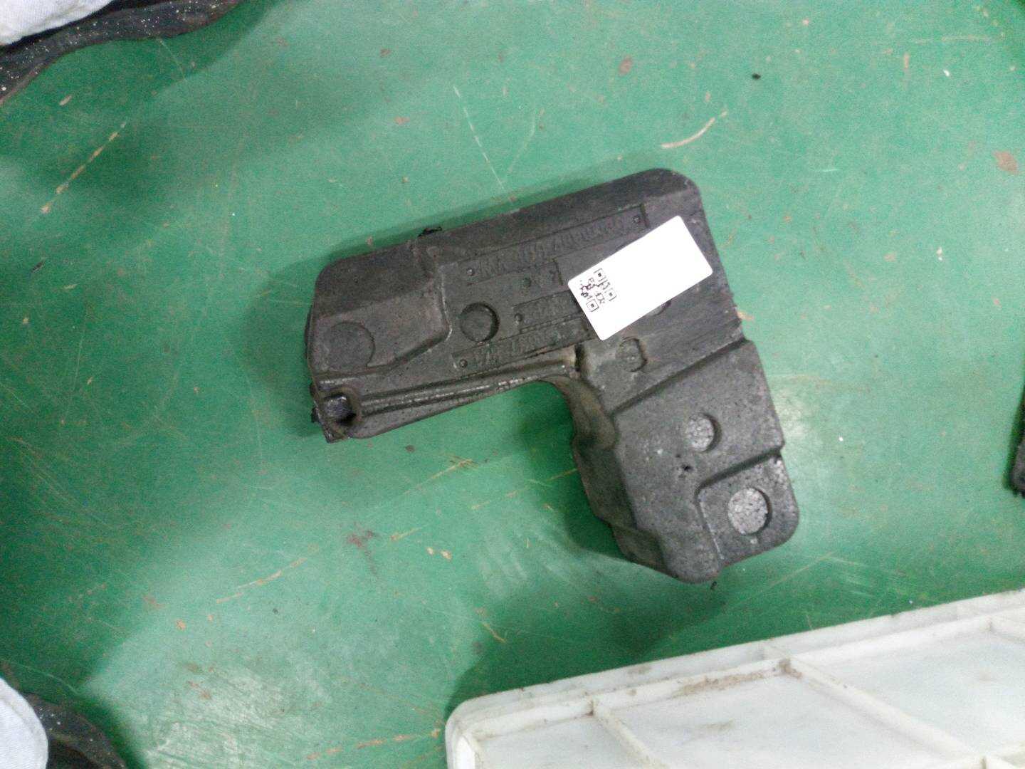 4L0837841A 侧保护垫