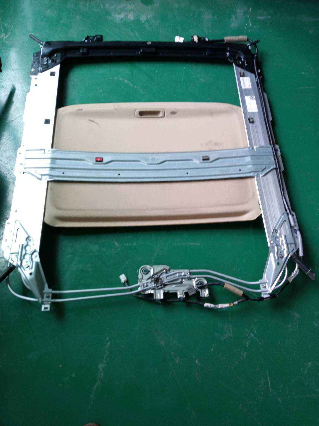 70100TA0A01 Sunroof Assembly