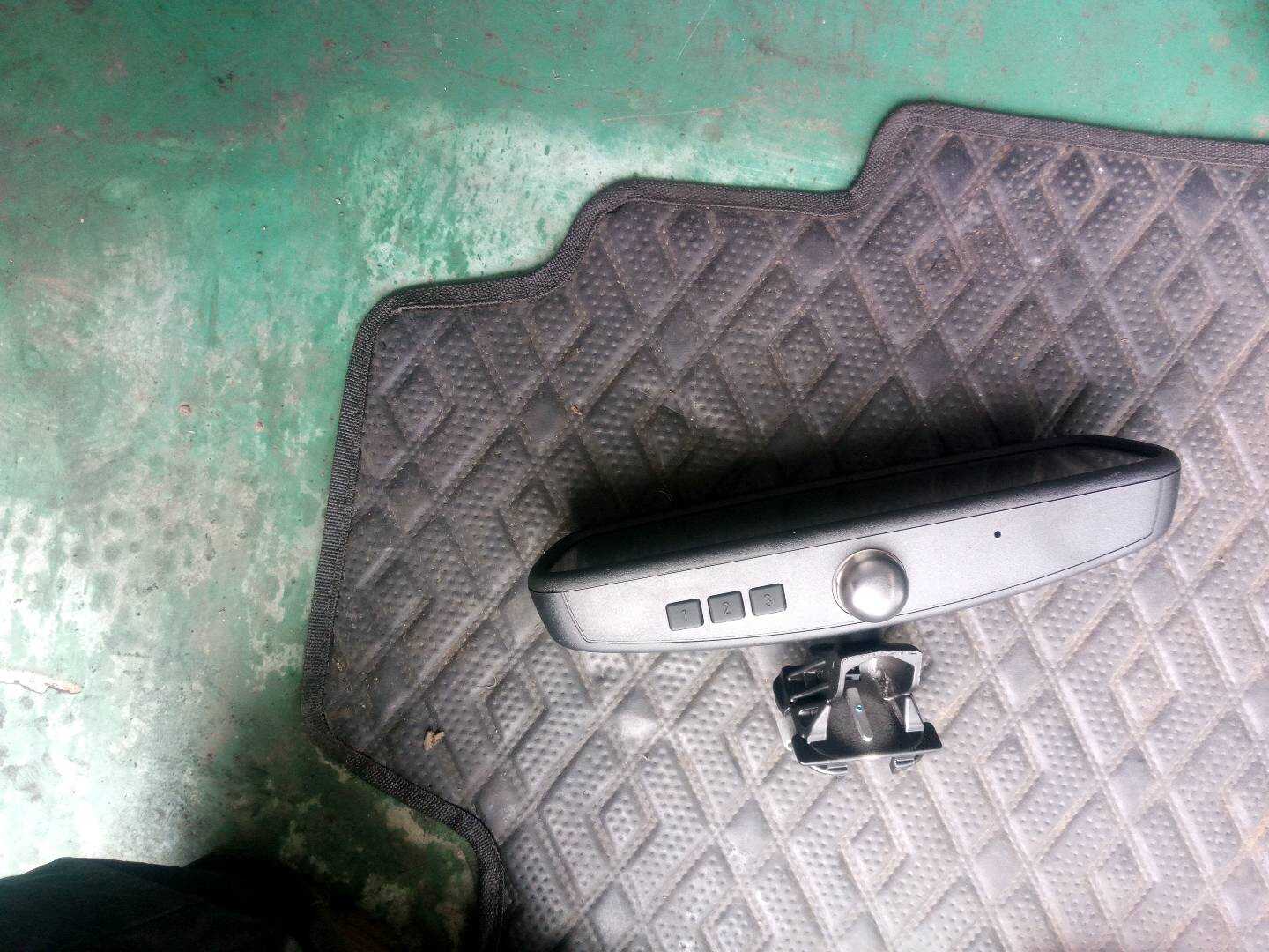 51169320305 Inside Rear View Mirror
