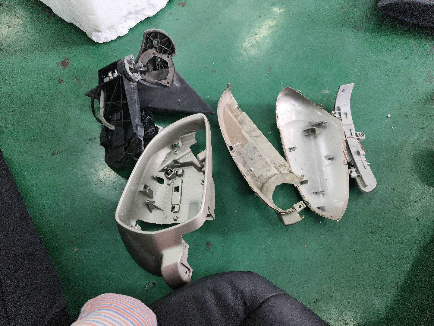 6017002100G23 右外后视镜总成