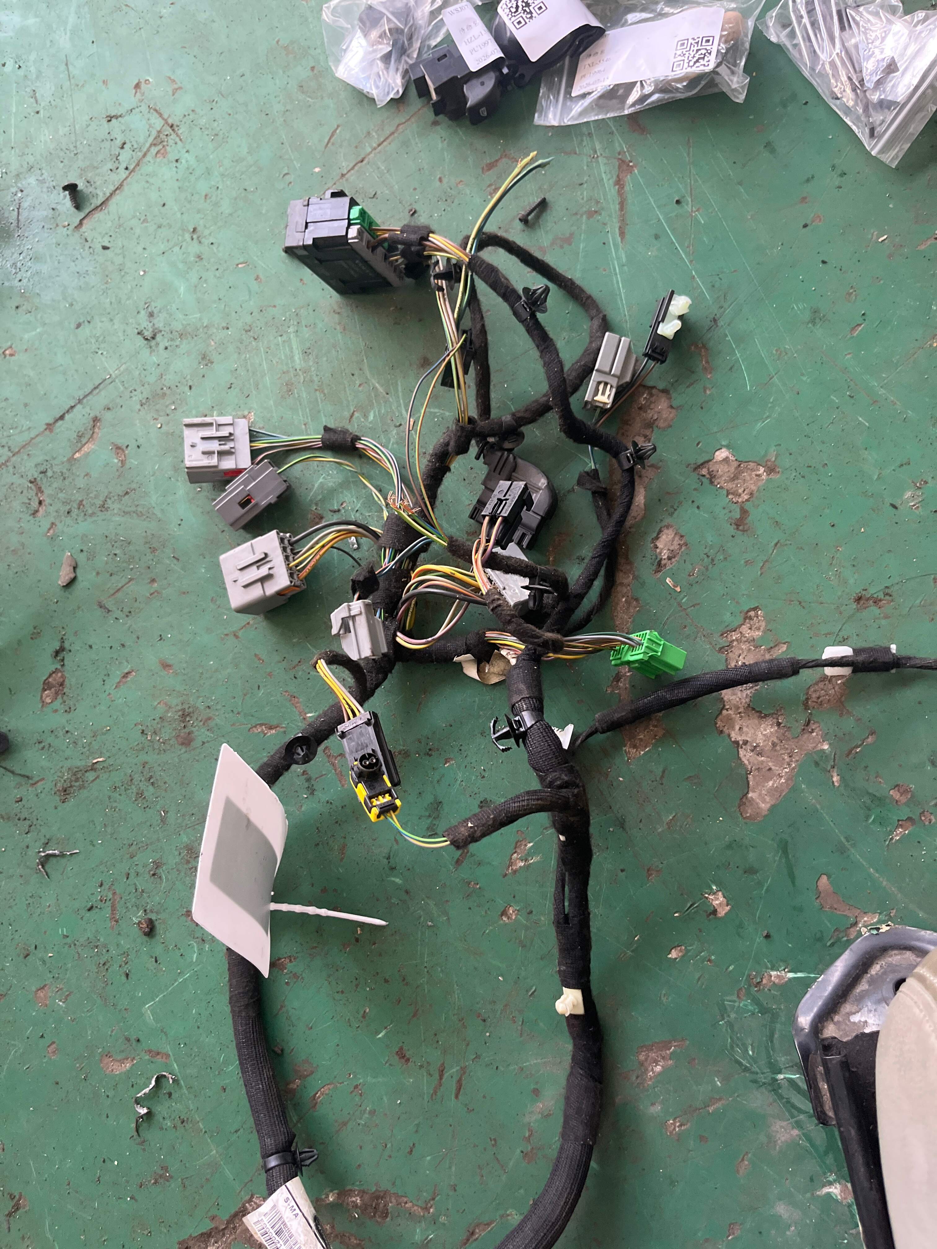 LR033546 Driver Seat Wiring Harness Assembly