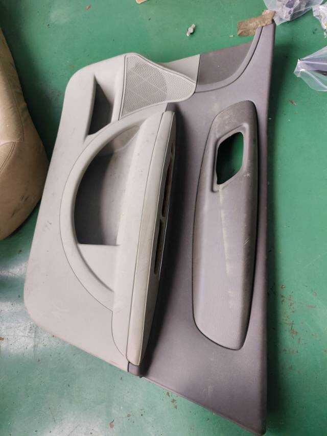 9341Y1 Front Door Trim Panel, Right