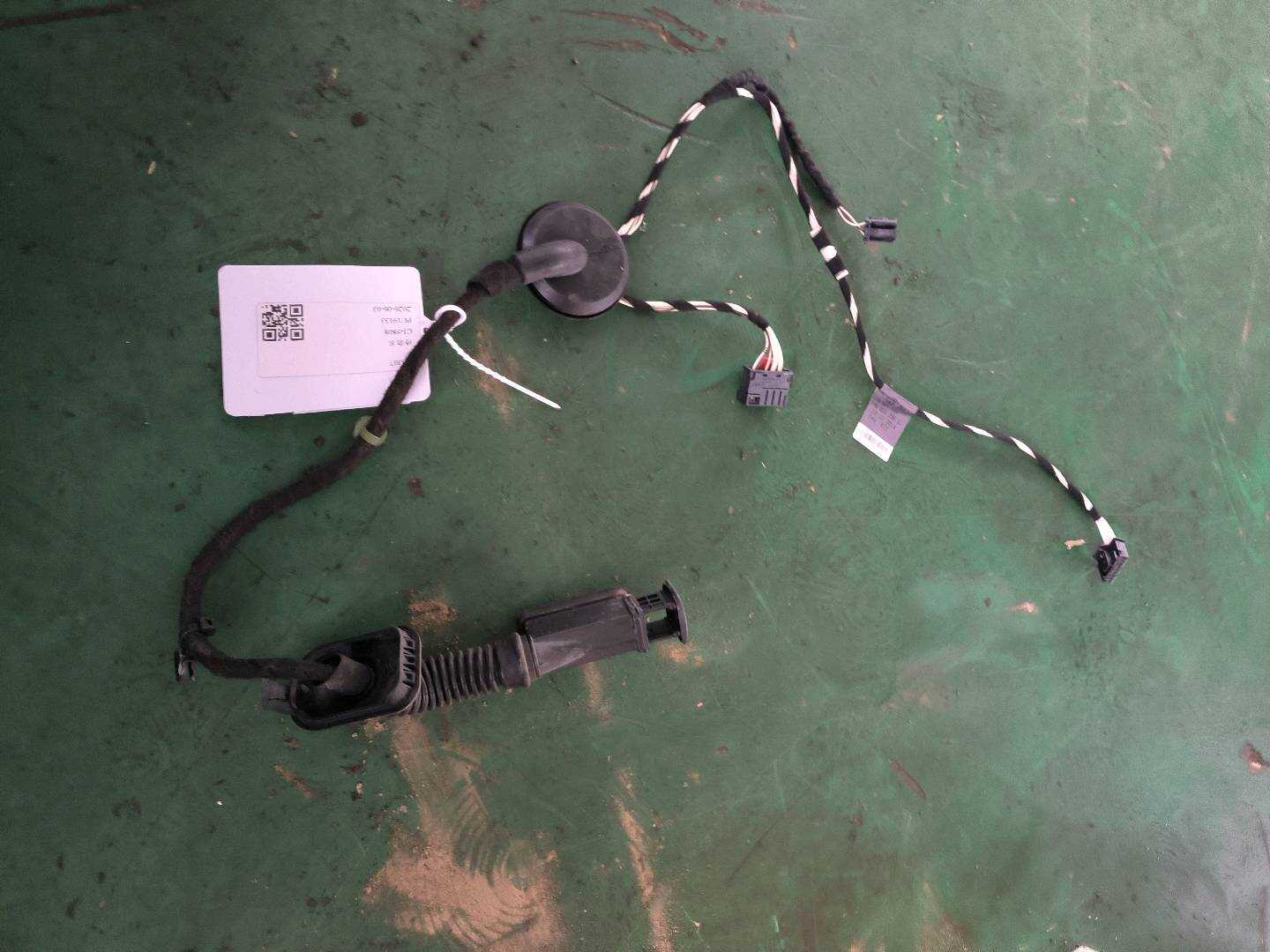 L510971694 后门线束(右)
