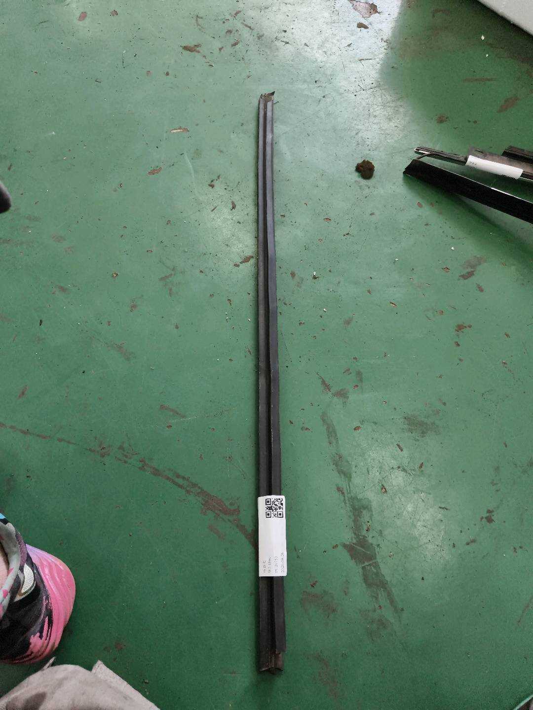 8E0837479G 前门玻璃压条(左内)