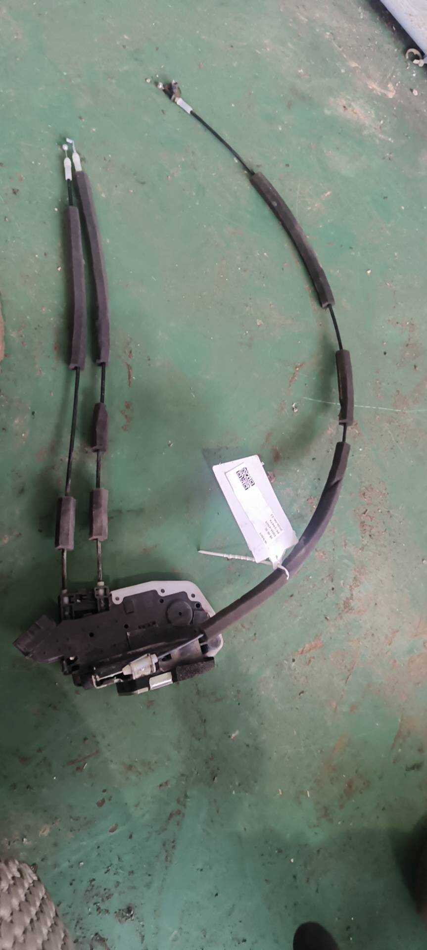 825013DN0A 后门锁机构(左)