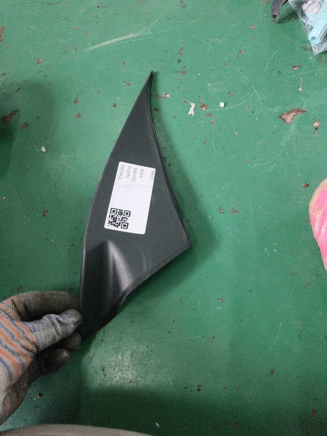 4E0858706B 倒车镜三角饰板(右内)