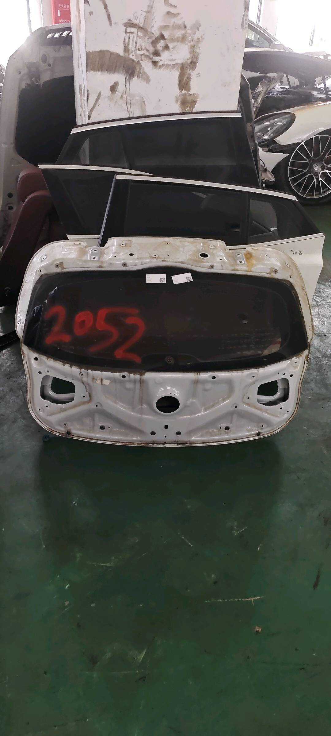 41009621522 后行李箱盖