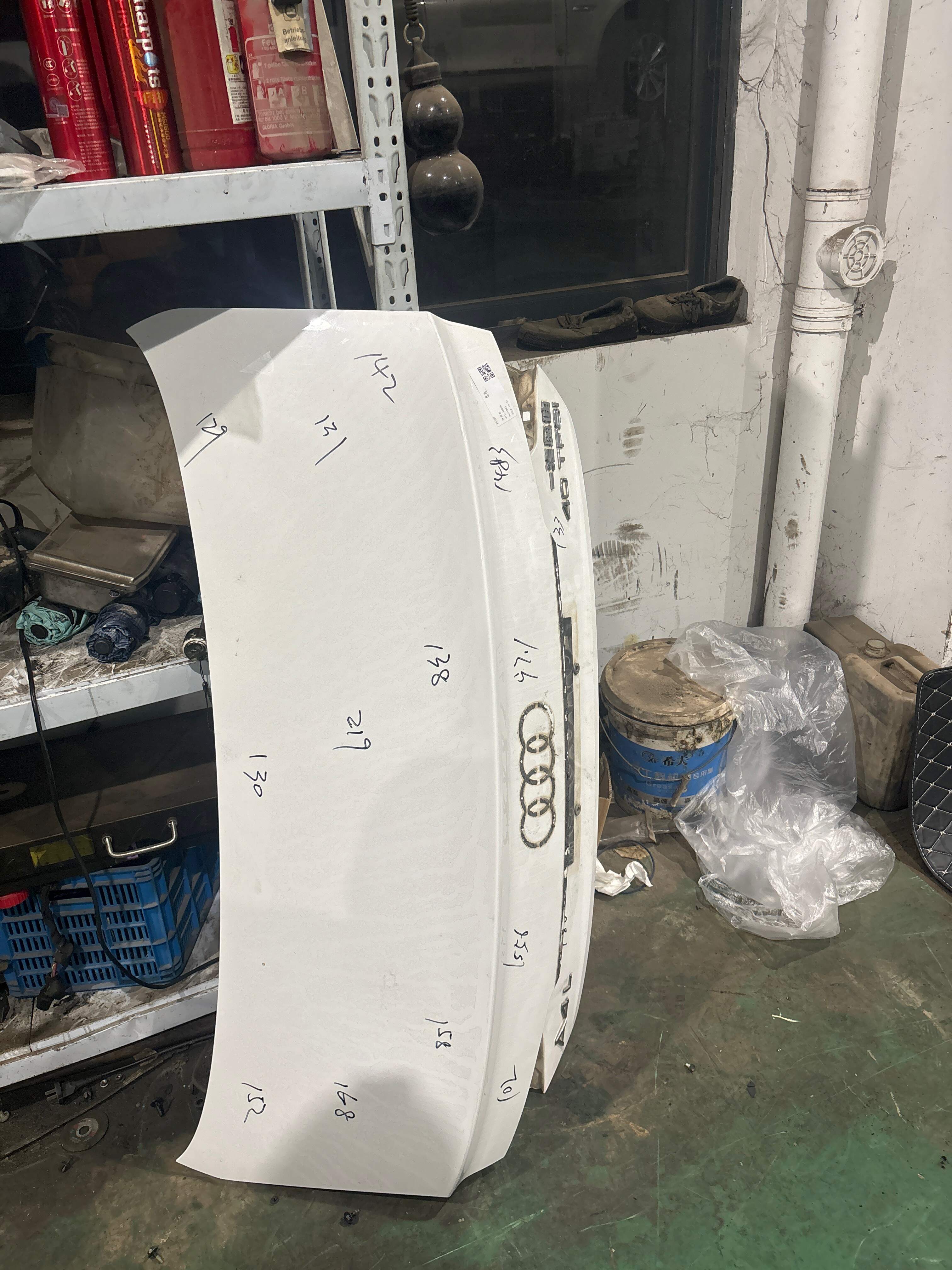 L8WD827025D Trunk Lid