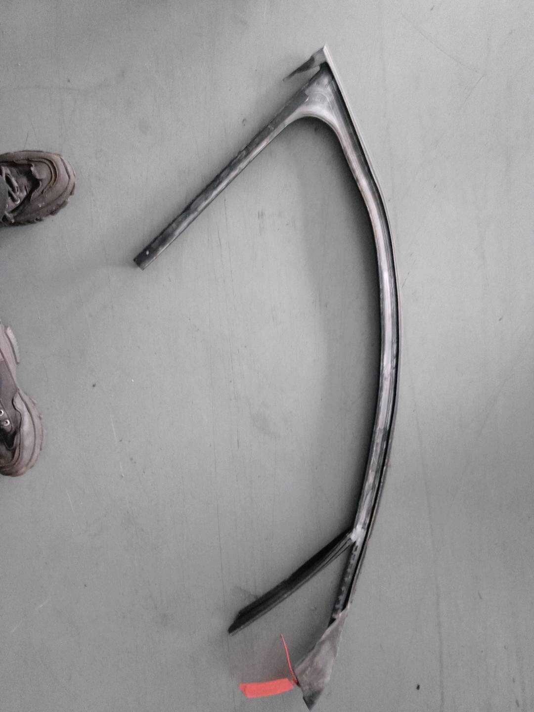 50535389 Left Front Door Glass Run Channel