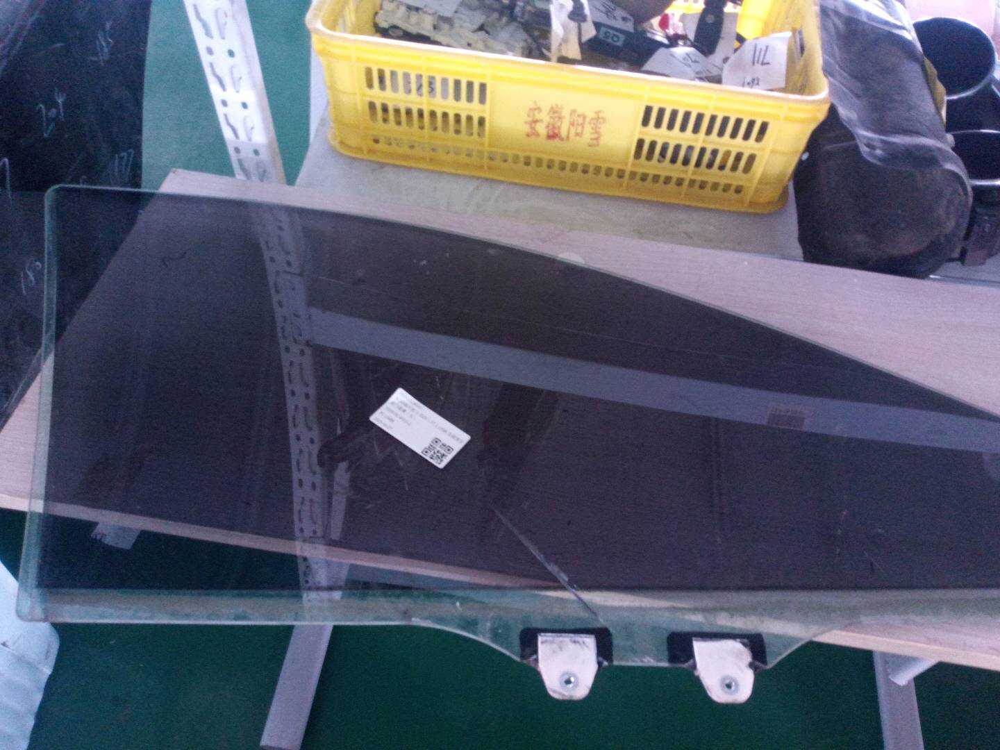73350TC4H10 前门玻璃(左)