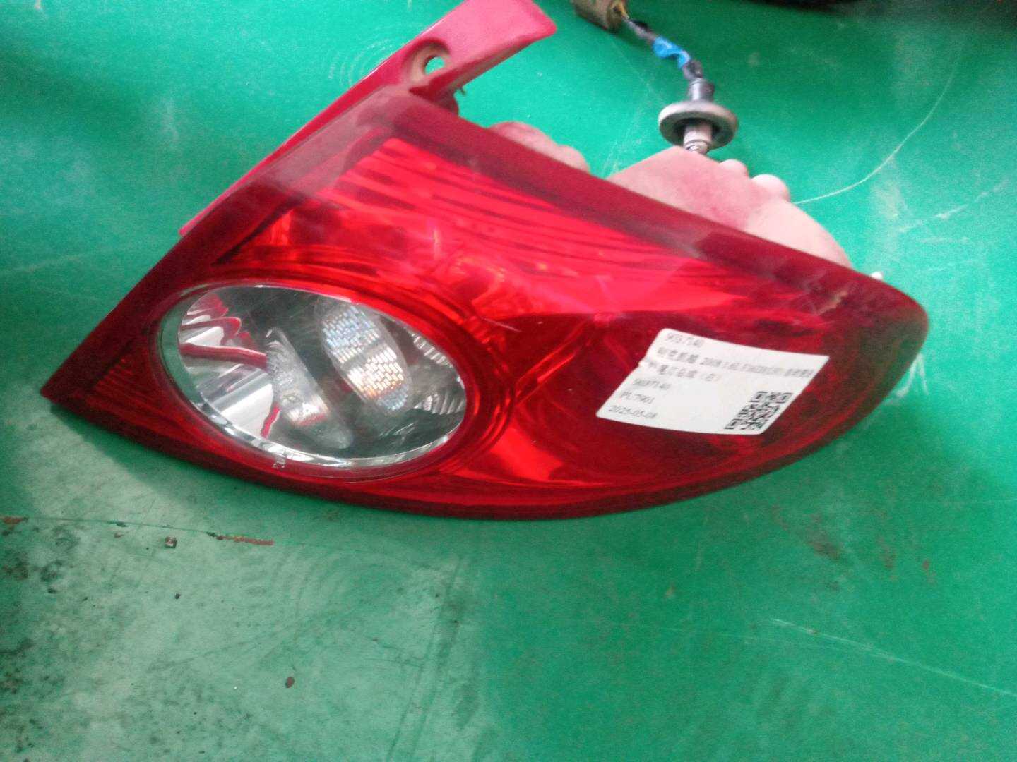 9037140 Outer Tail Light Assembly, Right