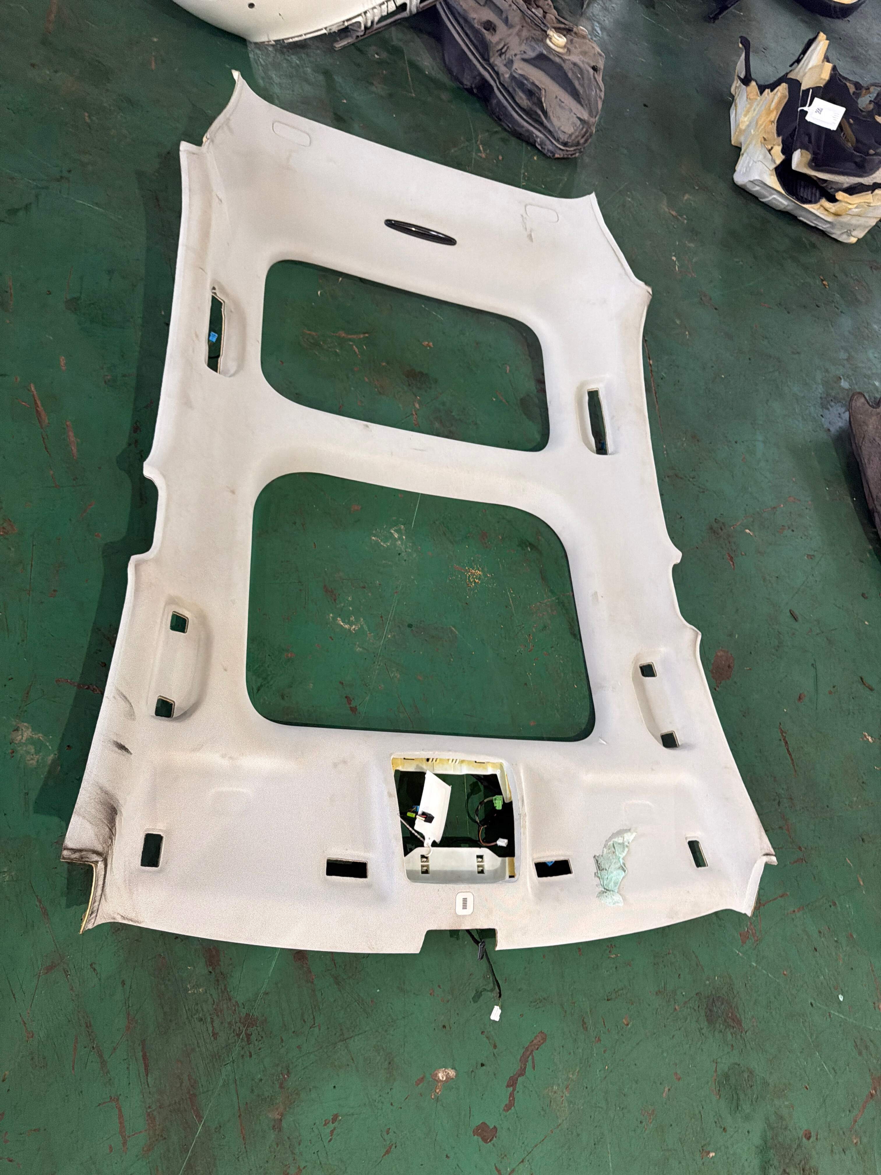 A15669025007H46 Roof Headliner