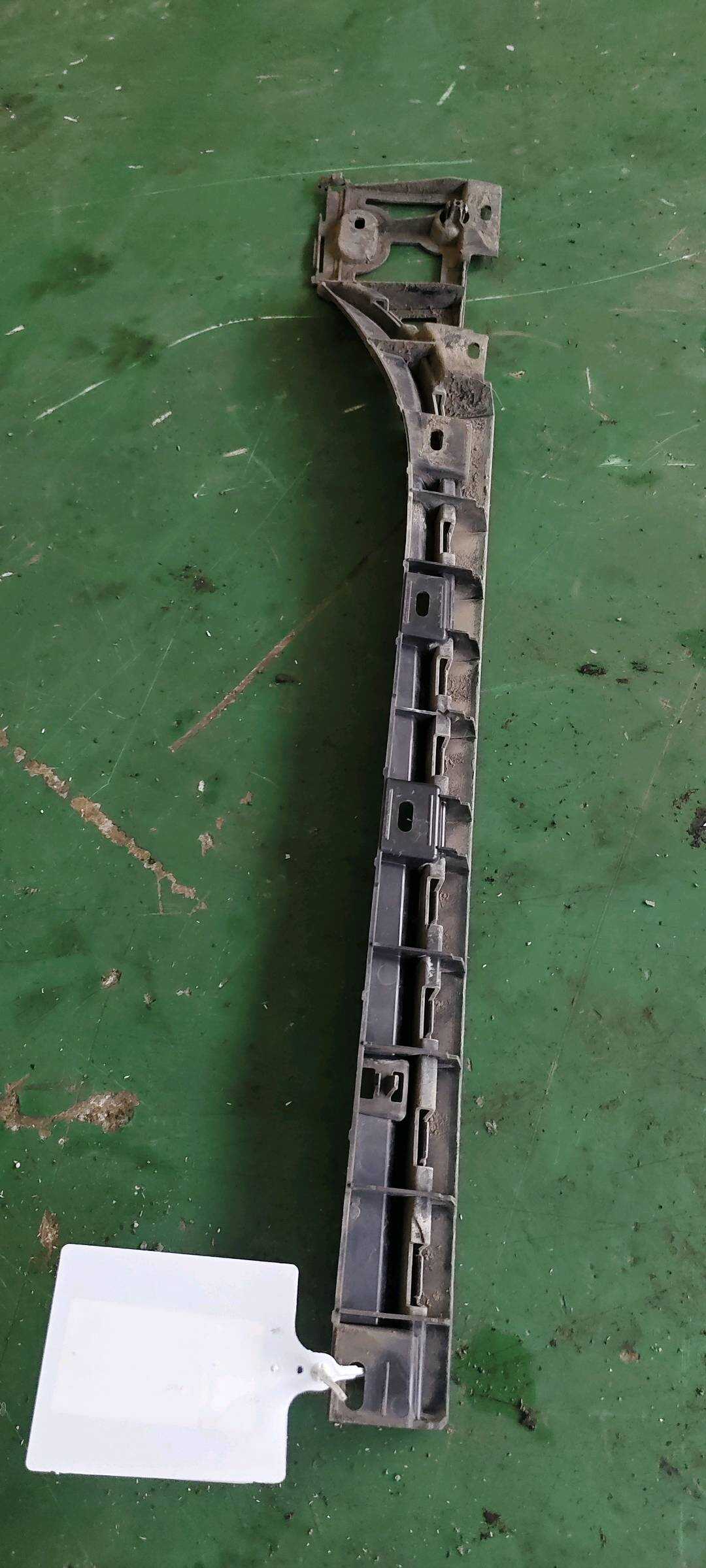 51777201258 Rocker Panel Bracket, Rear Right