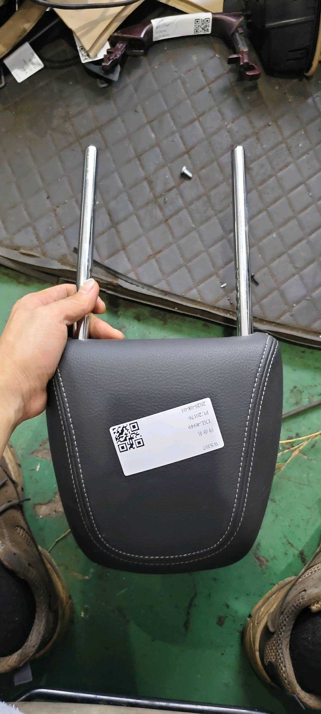 52105A028D2 副驾驶员座椅头枕