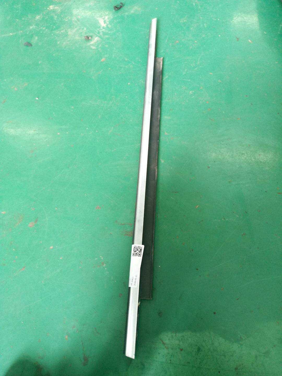 8R0853763F 后门玻璃压条(左外)