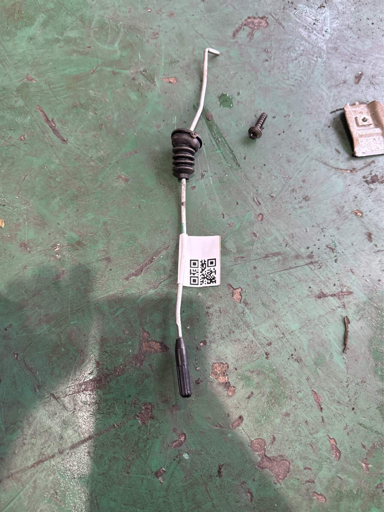 A1667330239 后门锁拉杆(右)