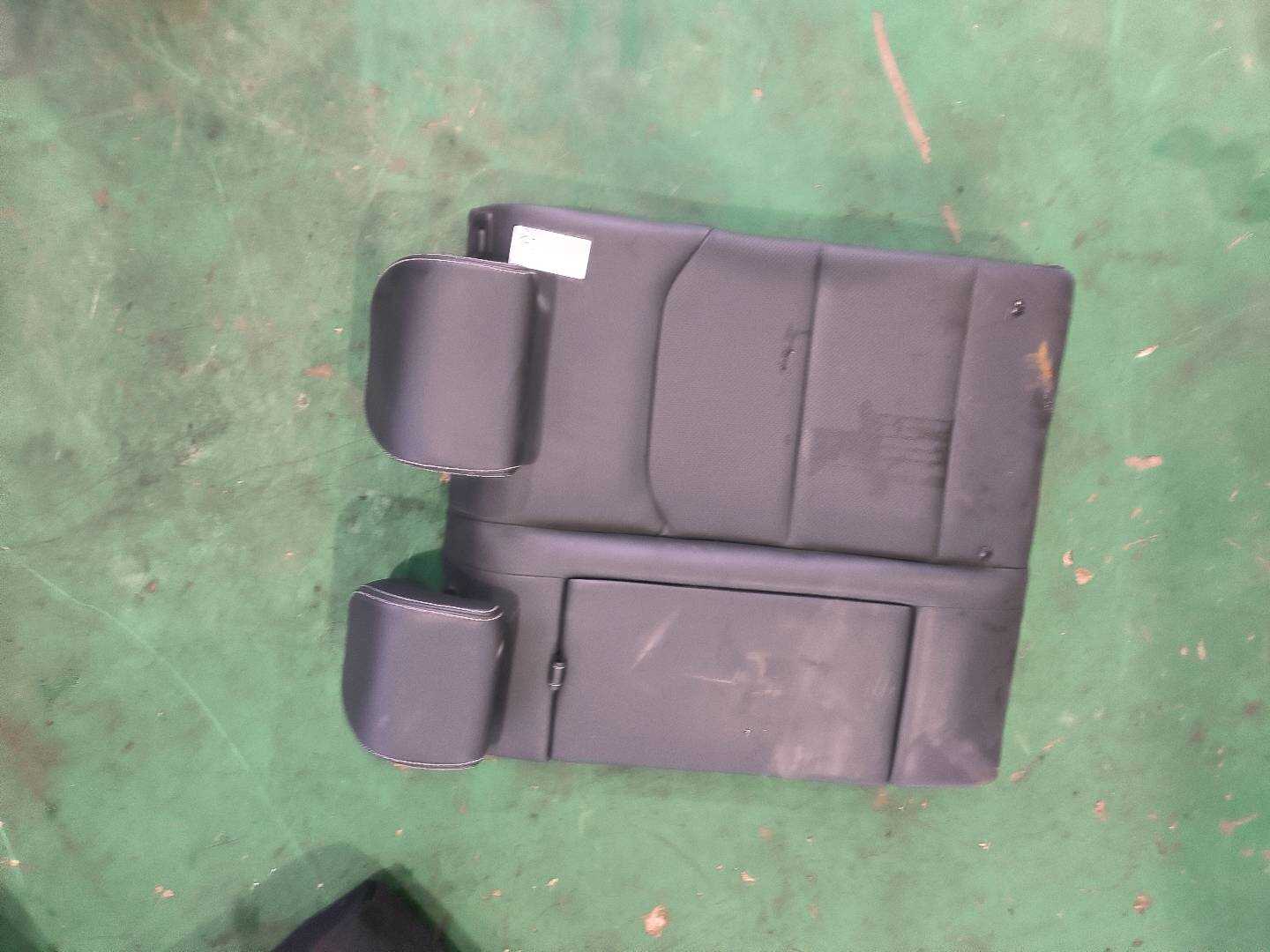 101803312101742 后排座椅左侧靠背