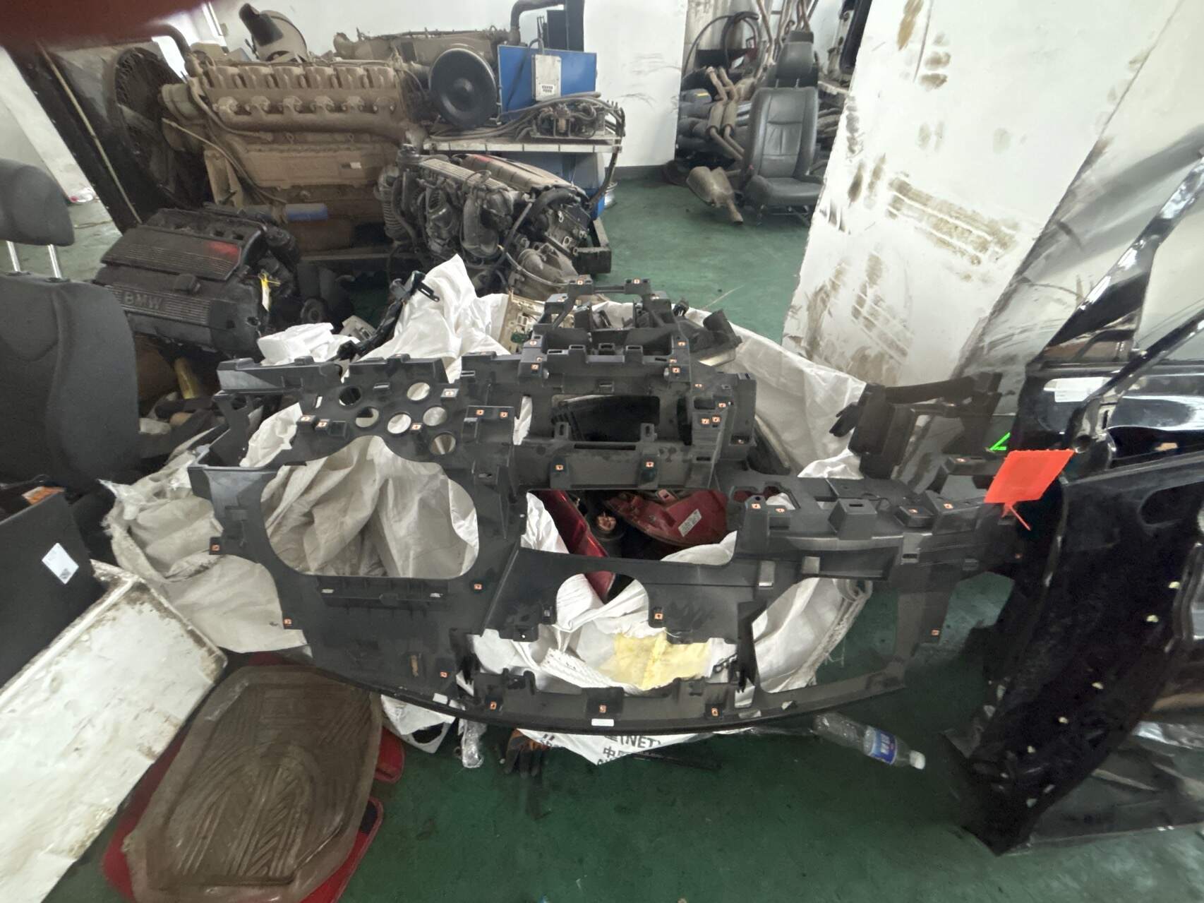 84790685 Dashboard Shell, Lower