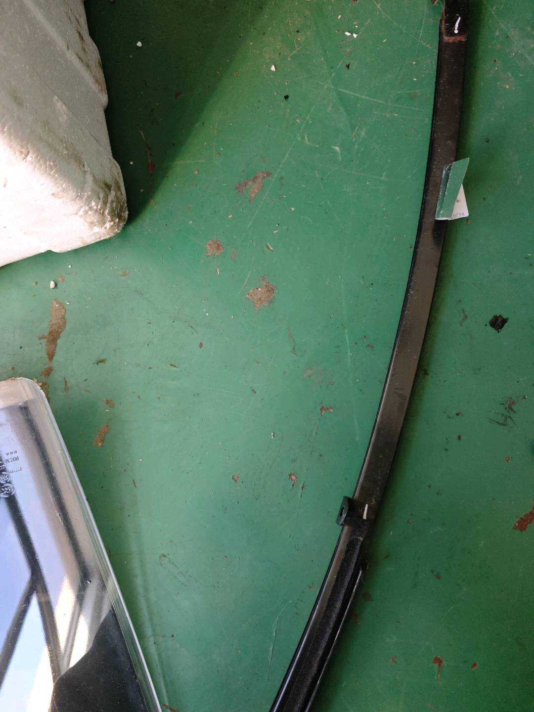 MEH6201900 Rear Door Window Guide Rail, Left