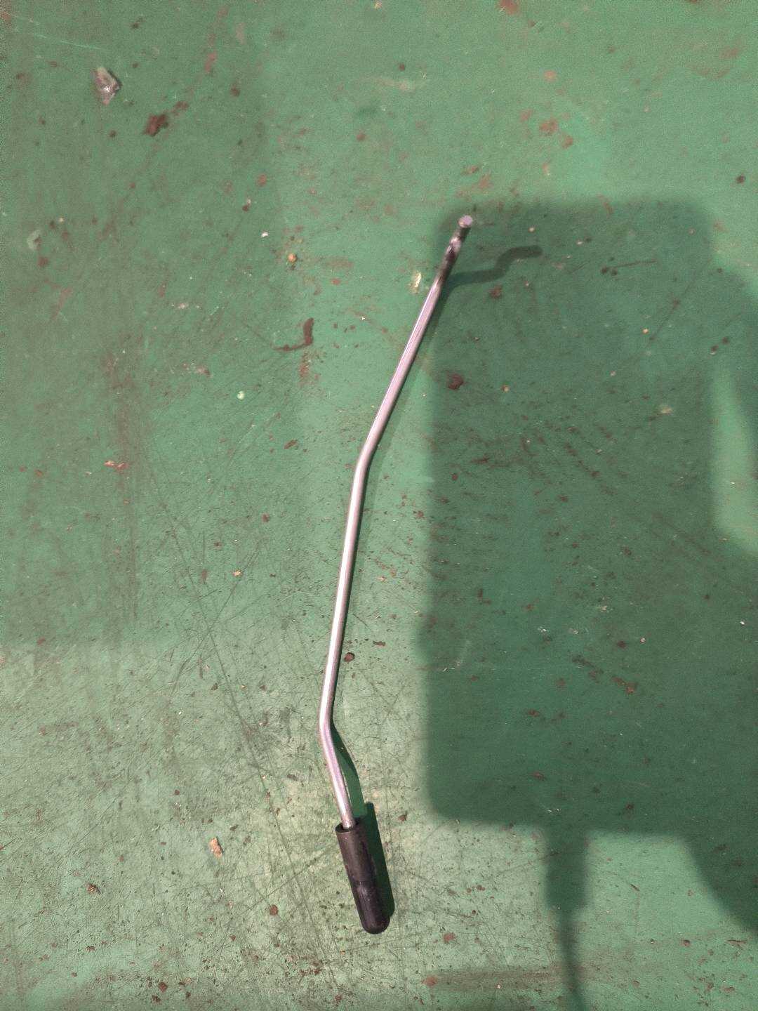 51222990435 后门锁止杆（左）