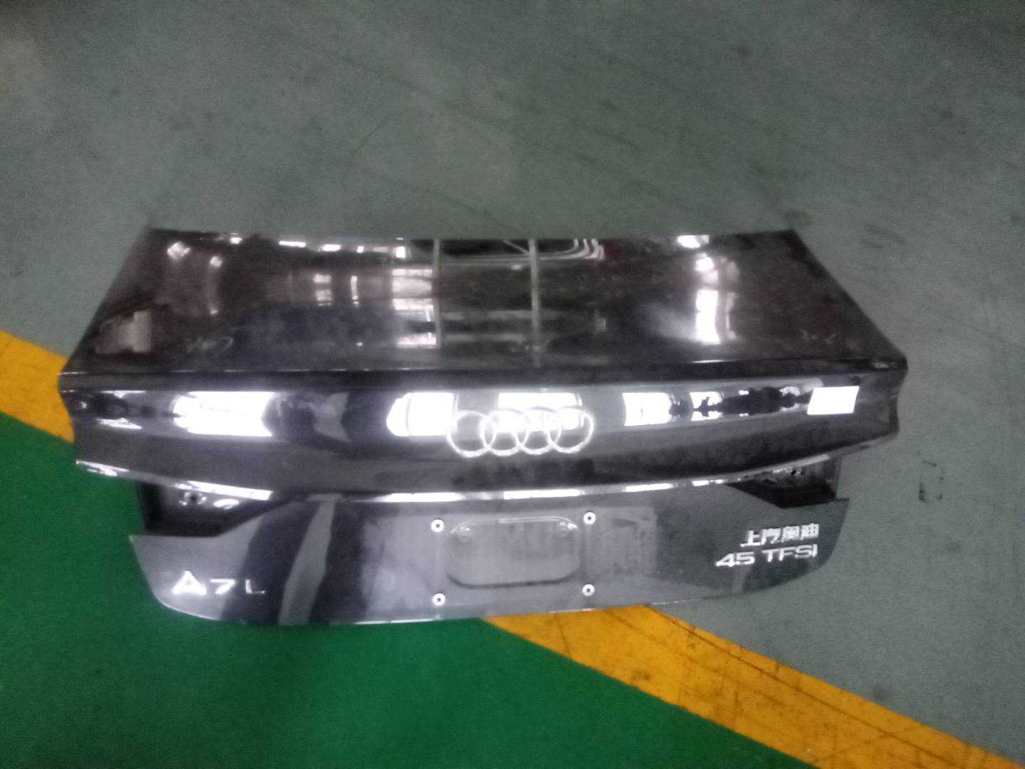 4KG827025 尾盖总成