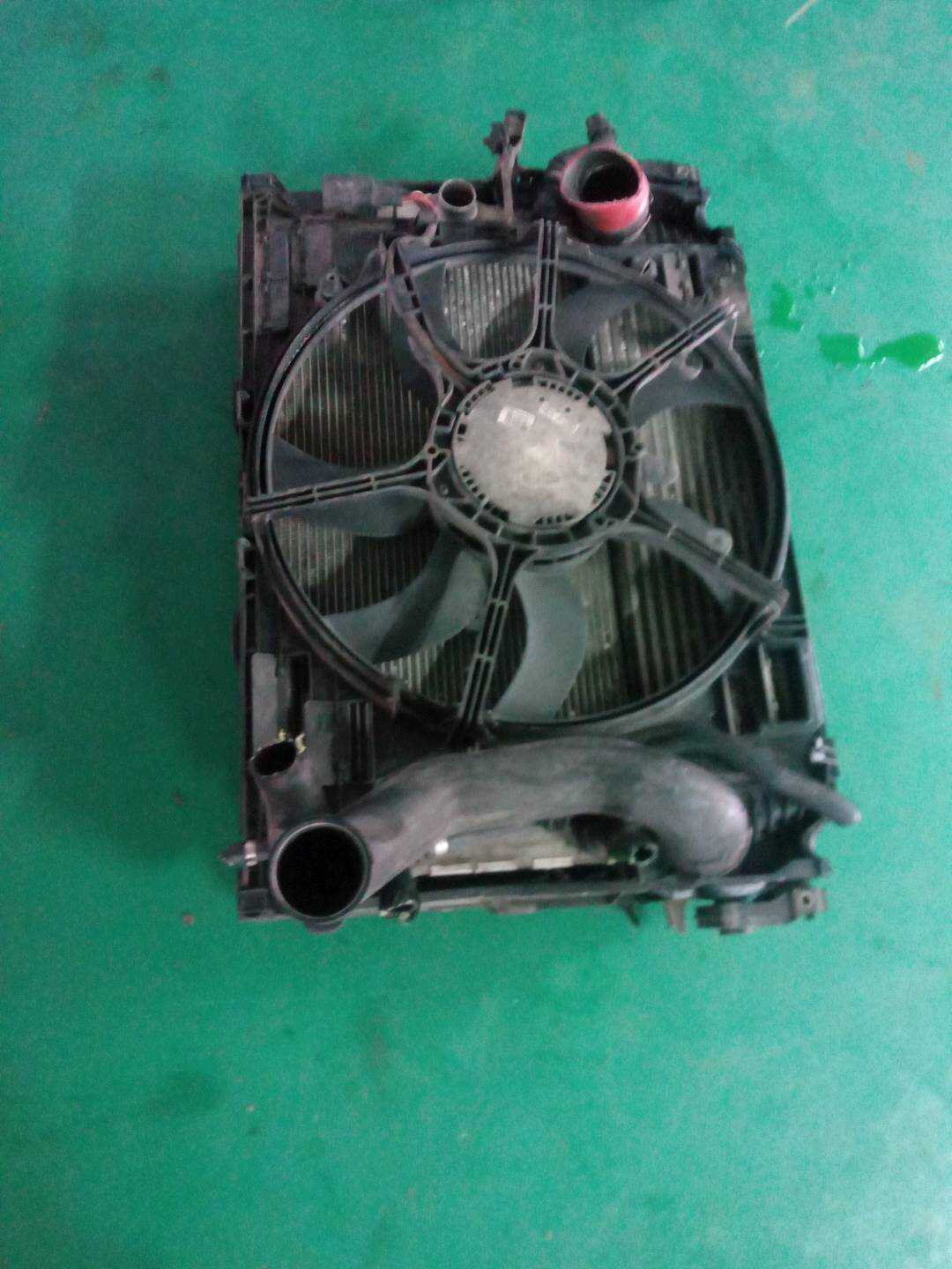 64119163330 暖风散热器