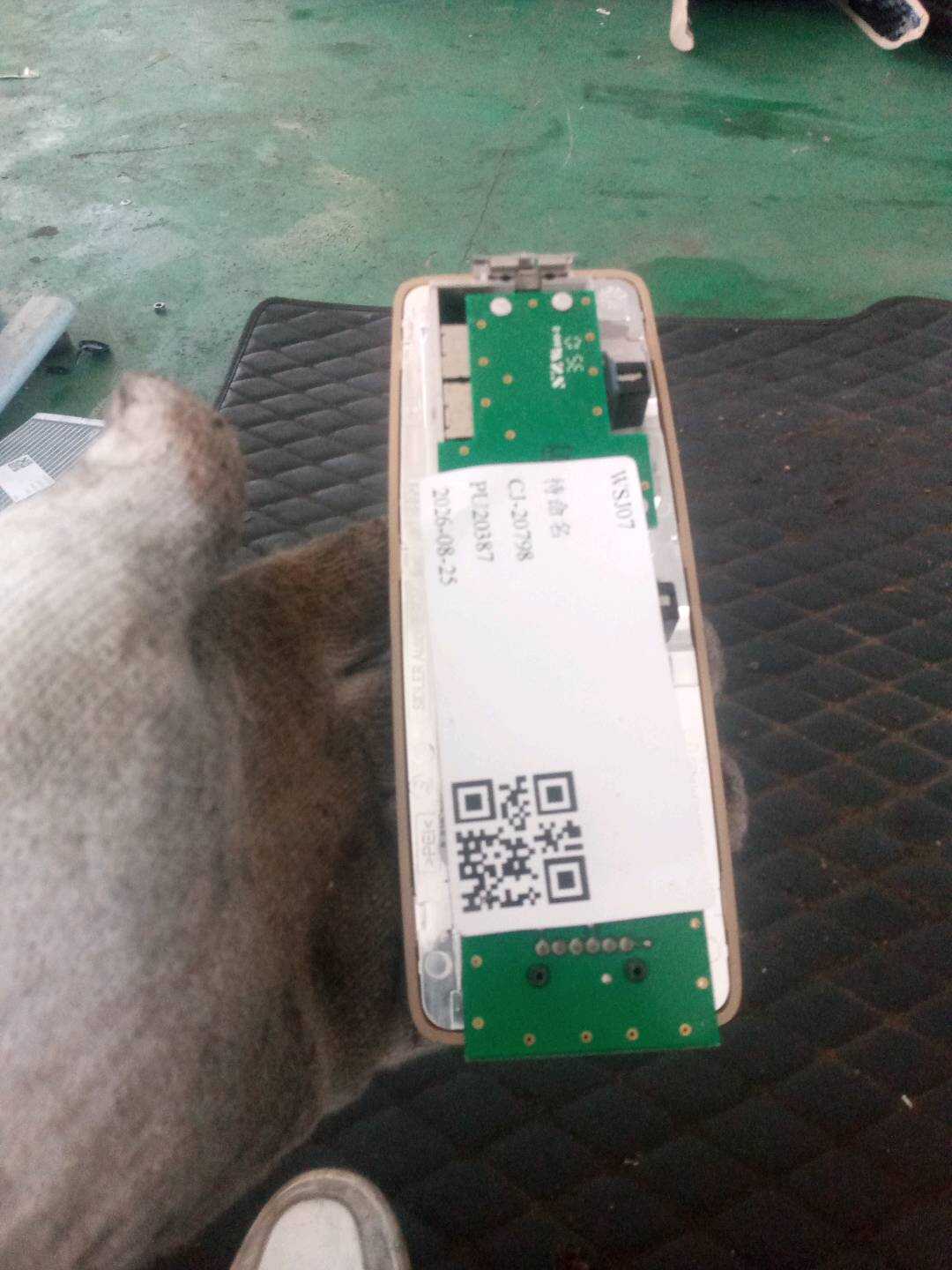 63319215622 室内顶灯(右后)