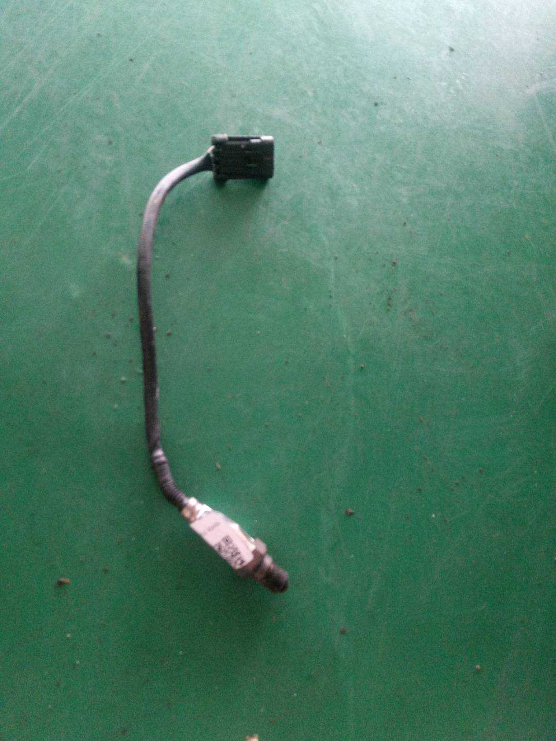 SW800027A5 Oxygen Sensor, Front
