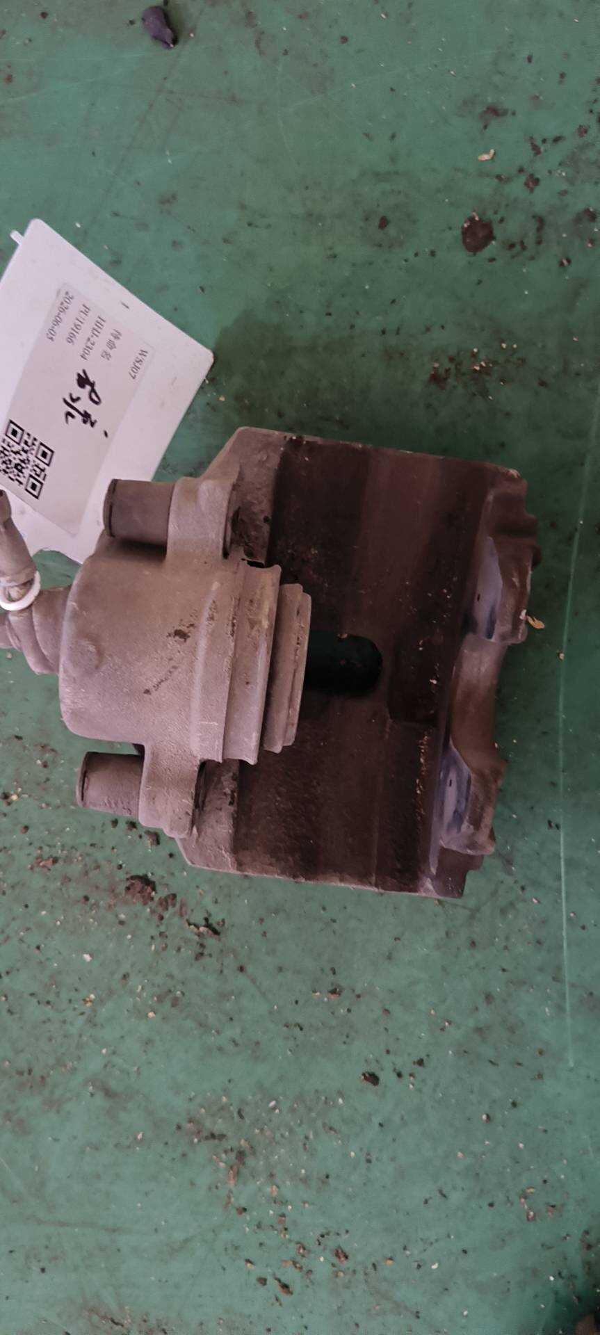 L1KD615124 Front Brake Caliper, Right