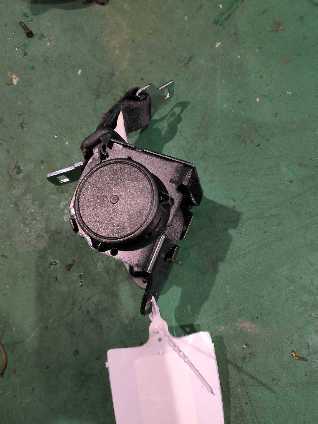 72117292005 Rear Seat Center Belt