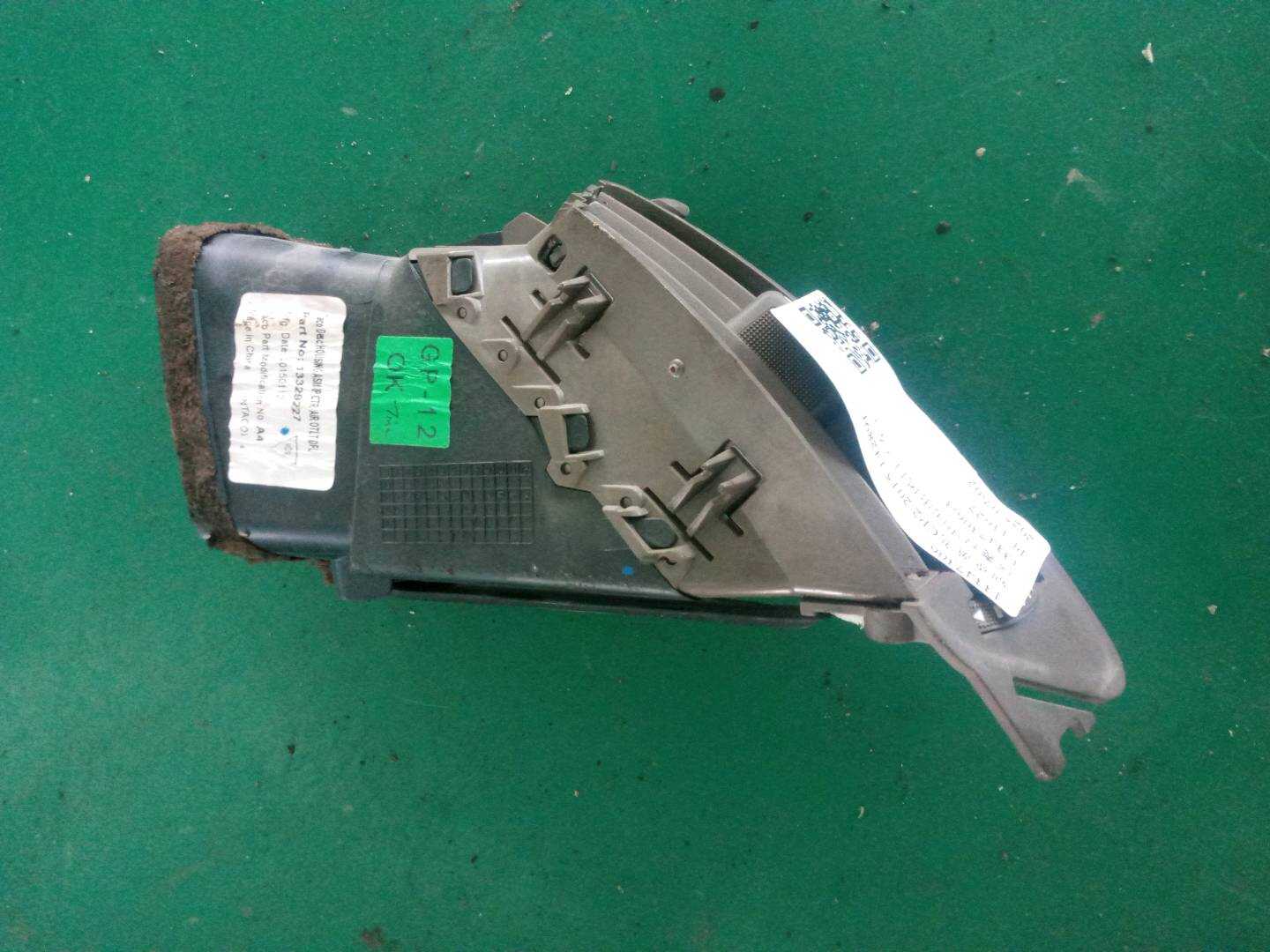 13347306 Dashboard Center Vent, Left