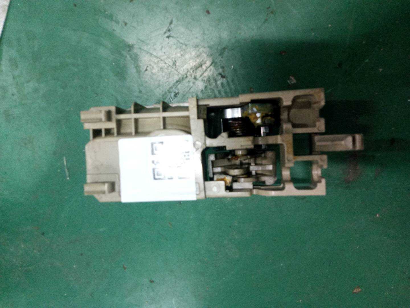 692050D050A0 前门内拉手（右）