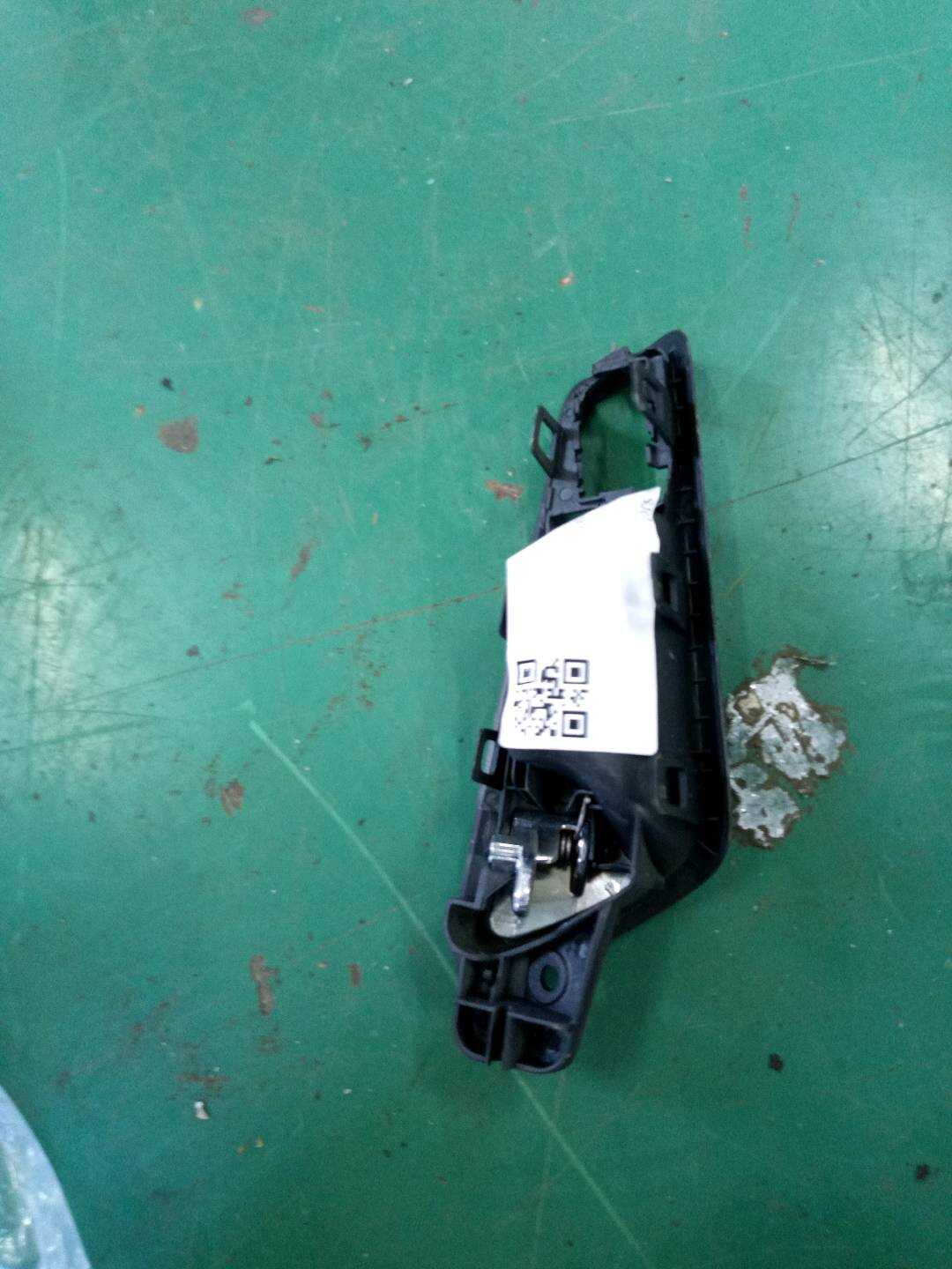 L3CD837113TDZ 前门内拉手(左)