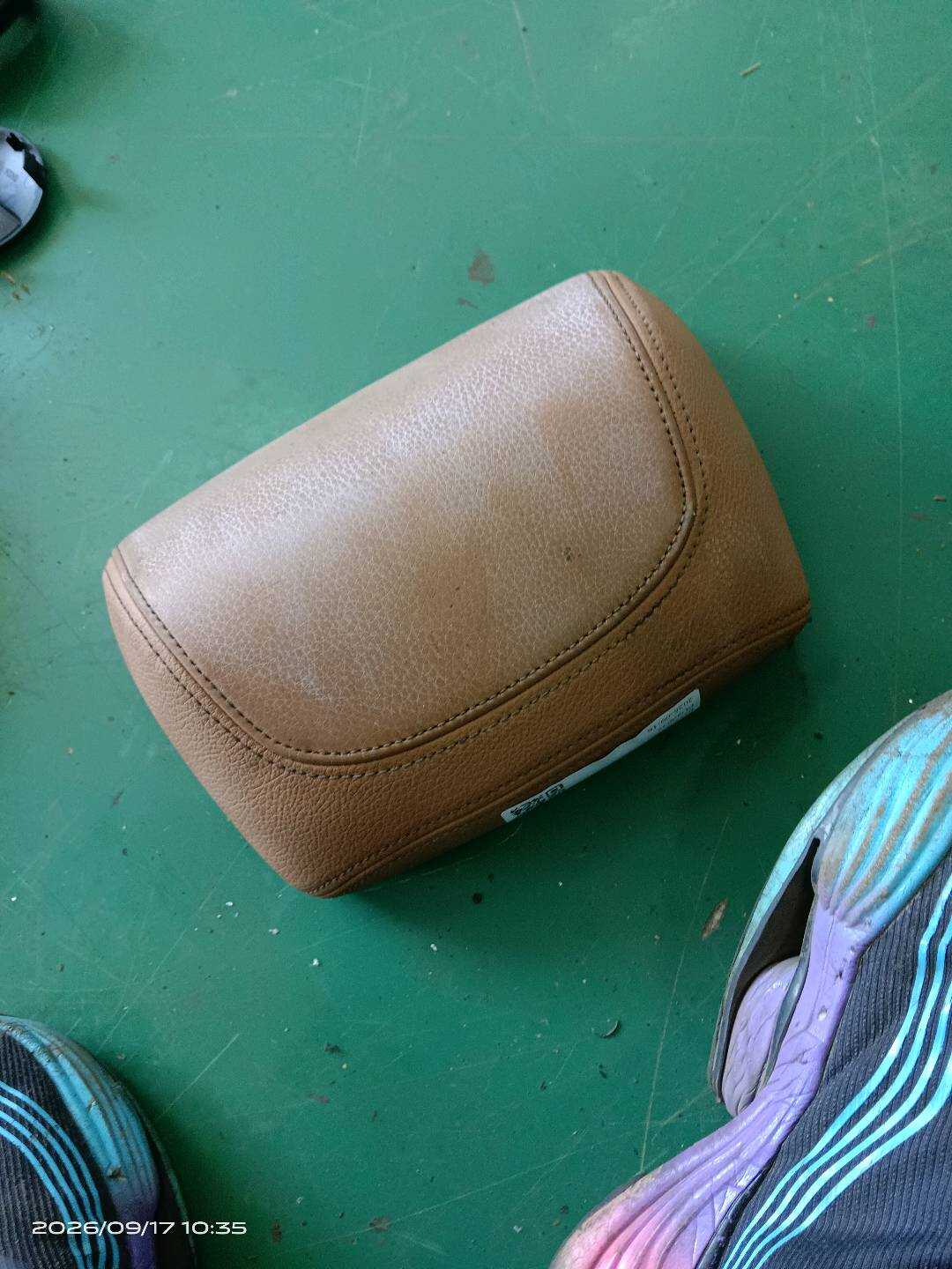 52208060988 后座椅头枕