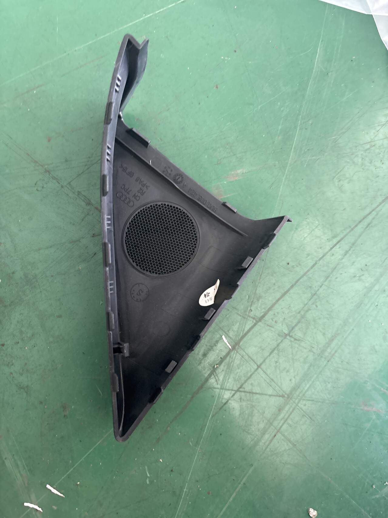 8U0035423A 扬声器挡板