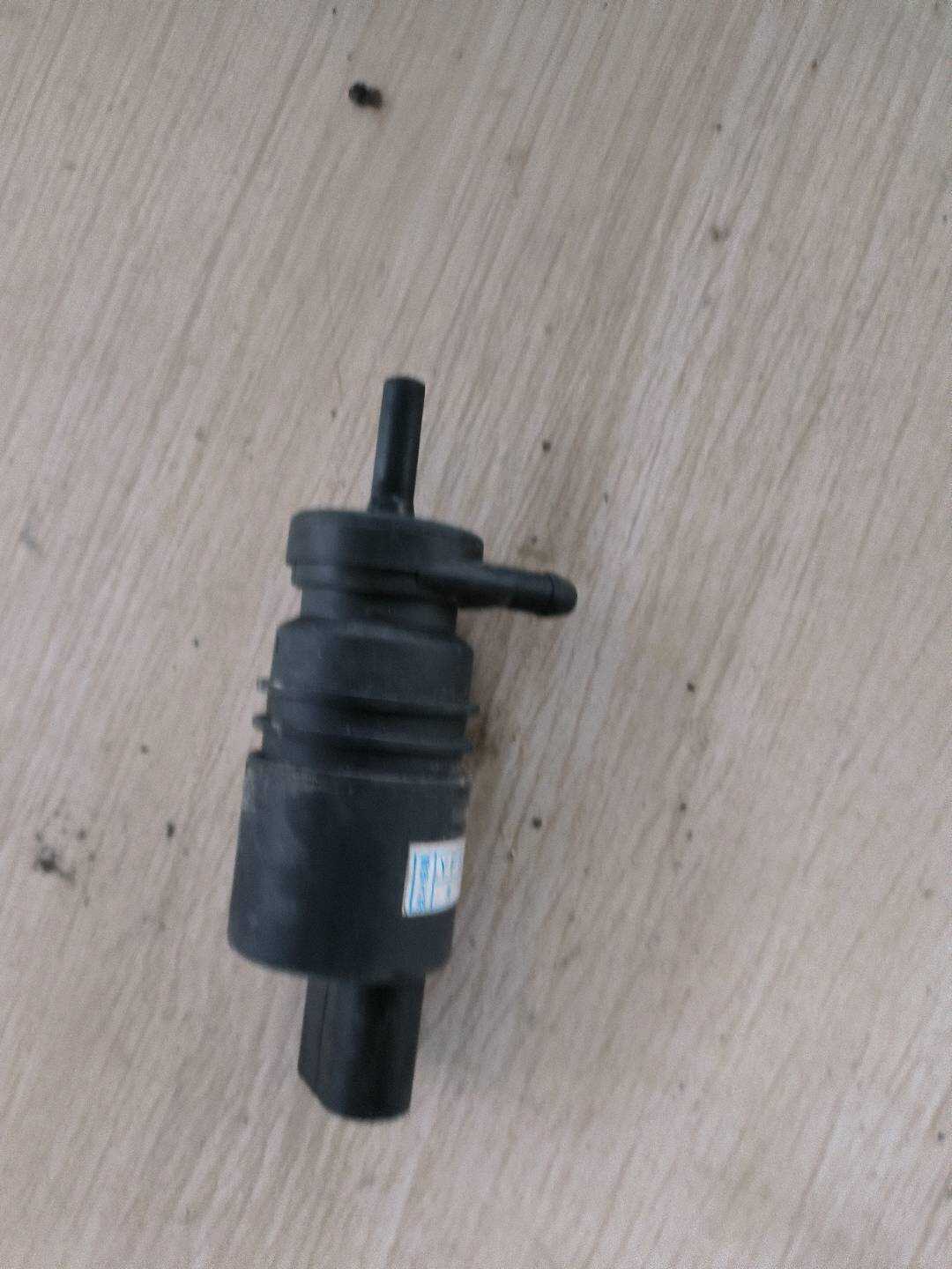 67128362154 尾盖玻璃雨刮清洗泵