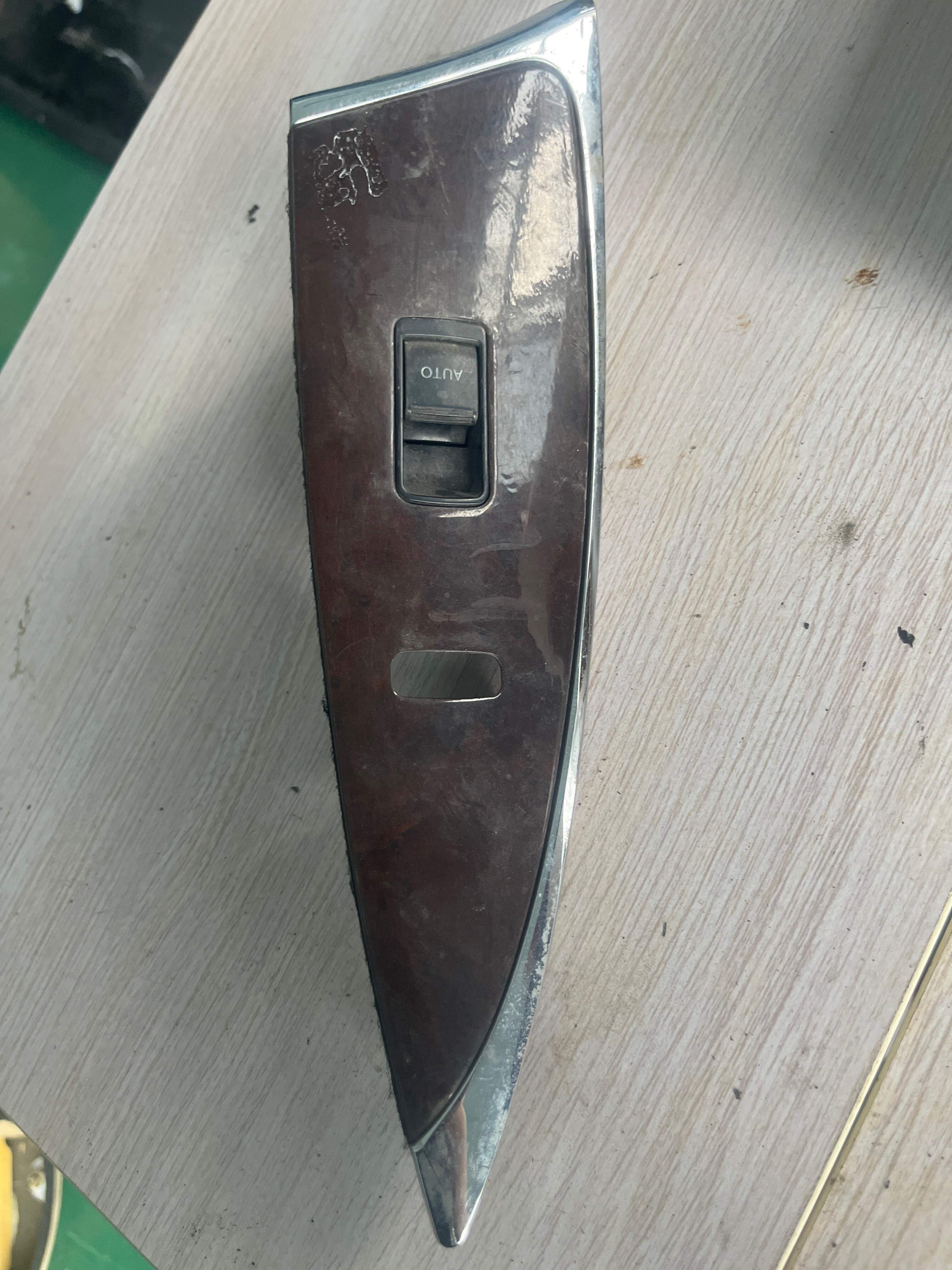 7423033080E1 前门玻璃升降开关装饰板(右)