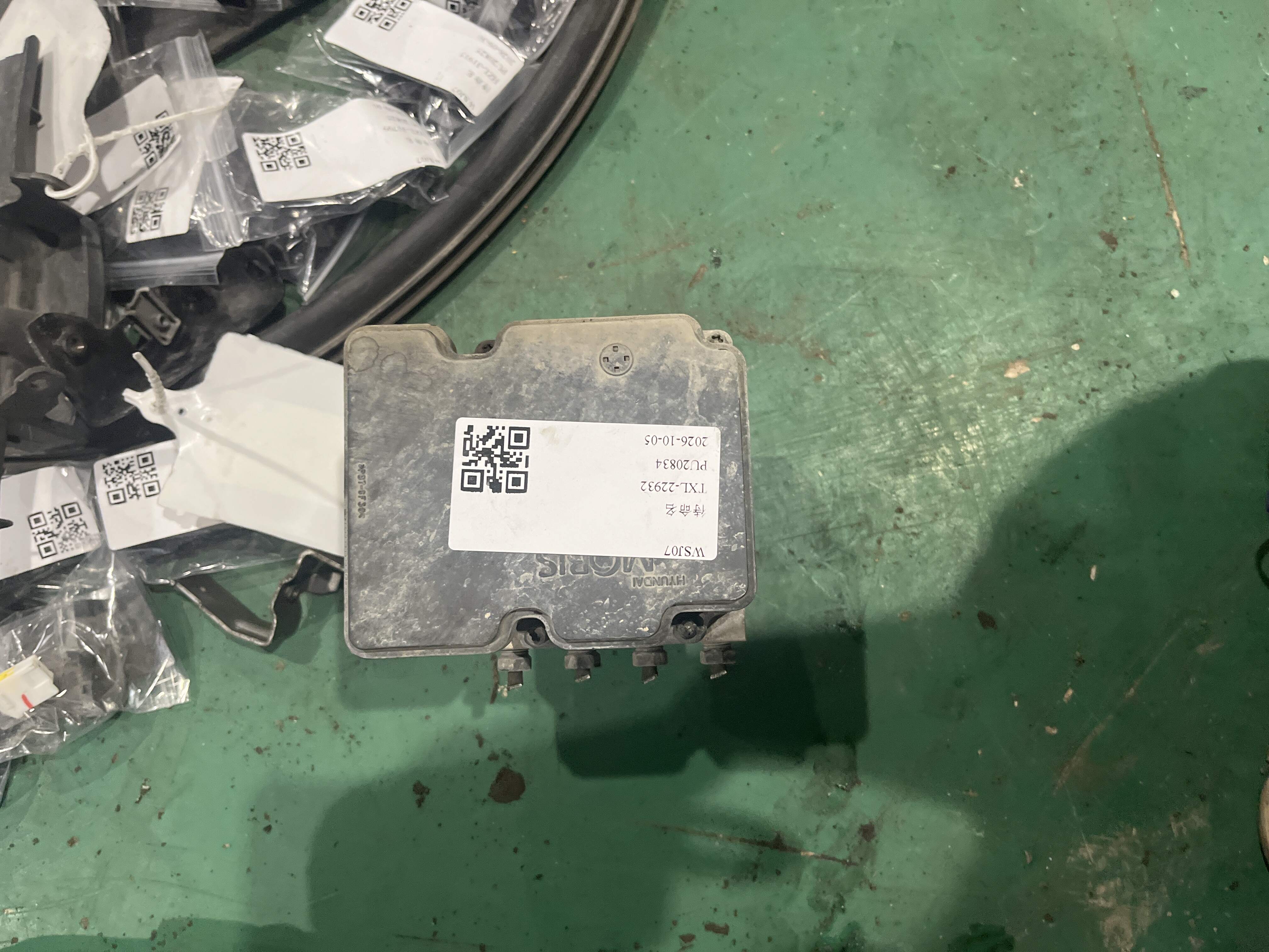 589204Q100 ABS泵总成