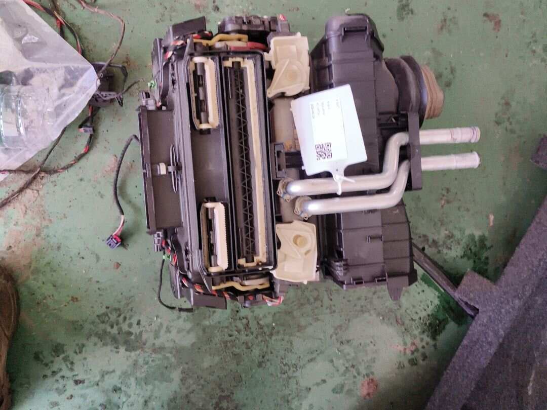 8K1898191A 蒸发器总成