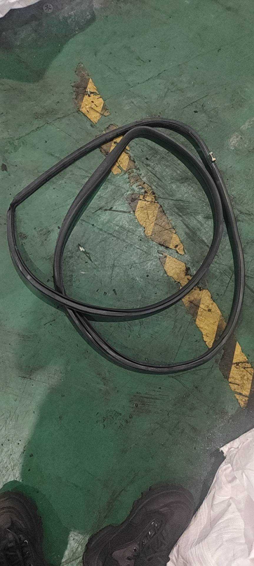 623110R020B0 前门车身密封胶条(右)