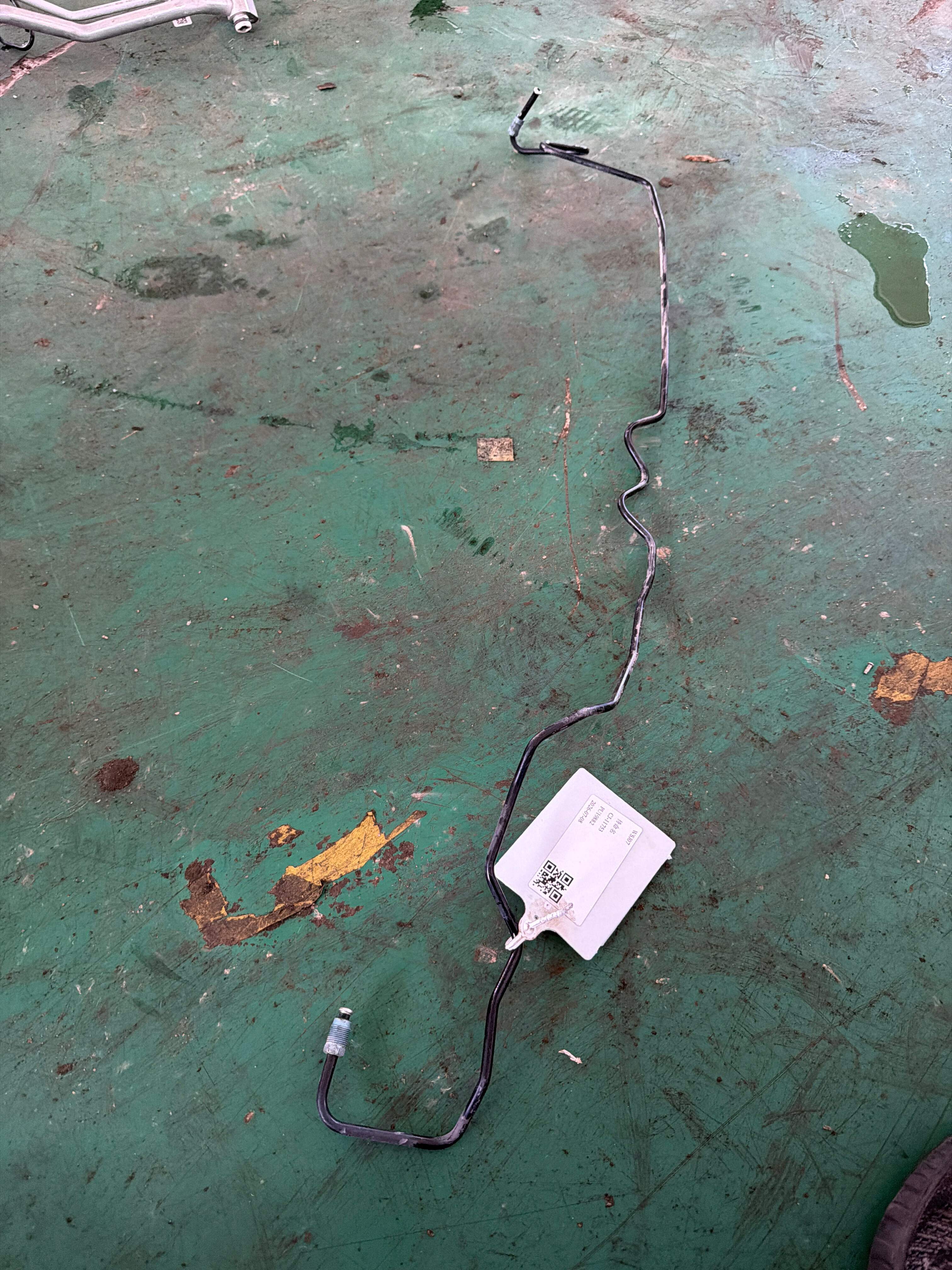 34306872796 制动缸回油管
