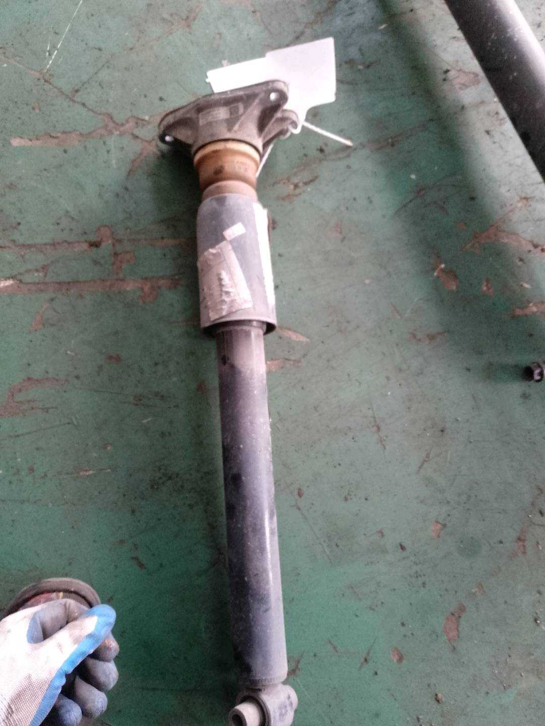 33506864452 后减震器顶胶